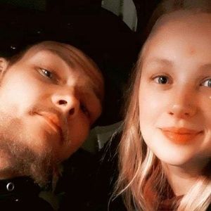 Meet your Posher, Cody n courtney